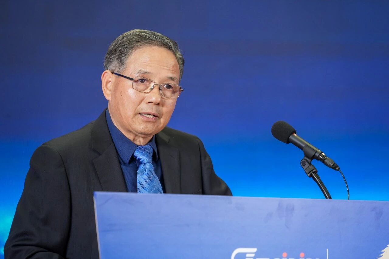 17697406888647950Kqd.jpg 董事長(cháng)葉大林先生開(kāi)幕致辭.jpg